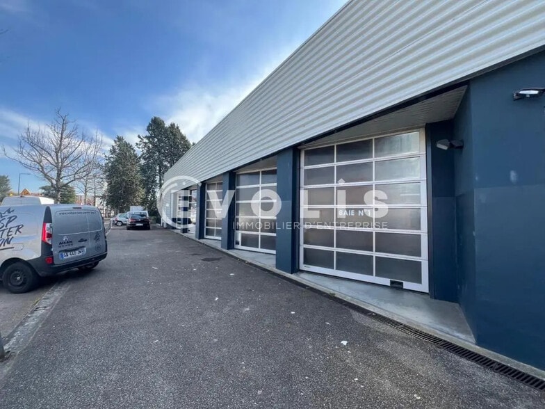 Flex in Vénissieux for lease - Building Photo - Image 3 of 11