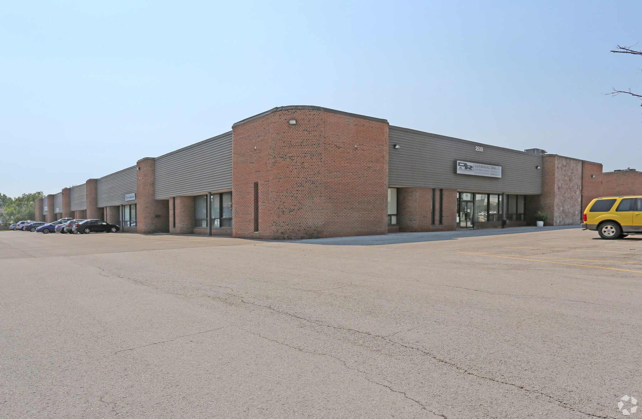 2530 Speers Rd, Oakville, ON for lease Primary Photo- Image 1 of 5