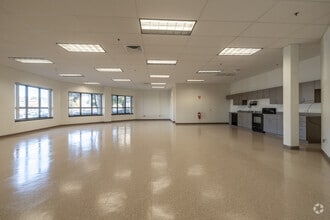 108 Clematis Ave, Waltham, MA for lease Interior Photo- Image 2 of 7
