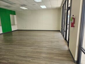 11751-11761 Beach St, Jacksonville, FL à louer Photo intérieure- Image 2 de 23