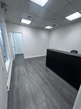 900 W 49th St, Hialeah, FL for lease Interior Photo- Image 2 of 5