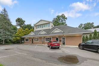 60 E Main St, Kings Park, NY for lease Interior Photo- Image 2 of 14