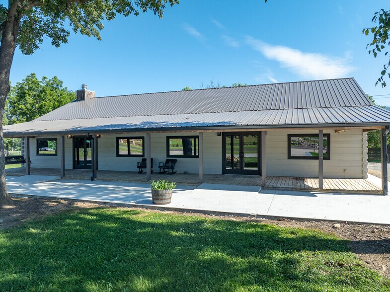 8123 E Lamar Alexander Pky, Townsend, TN à vendre - Photo du bâtiment - Image 3 de 58