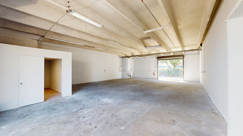 4255 Westroads Dr, Riviera Beach, FL à louer - Numérisation 3D de Matterport - Image 2 de 23