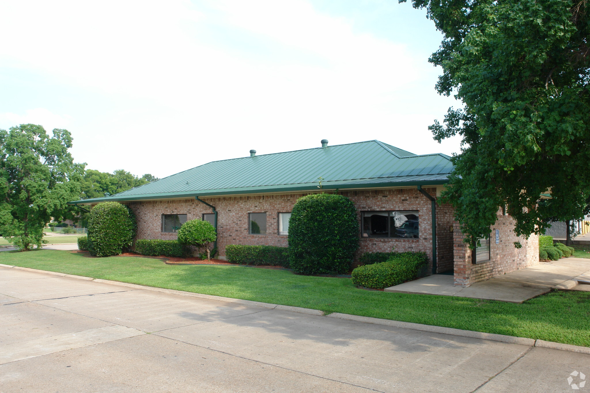 2136 Airline Dr, Bossier City, LA for sale Primary Photo- Image 1 of 1