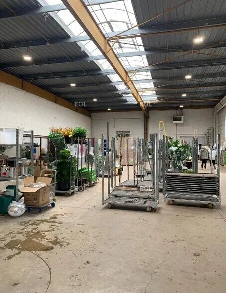 Flex in Bezons for lease - Interior Photo - Image 3 of 5