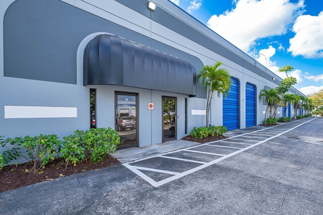 More details for 3685-3699 NW 15th St, Lauderhill, FL - Industrial for Lease