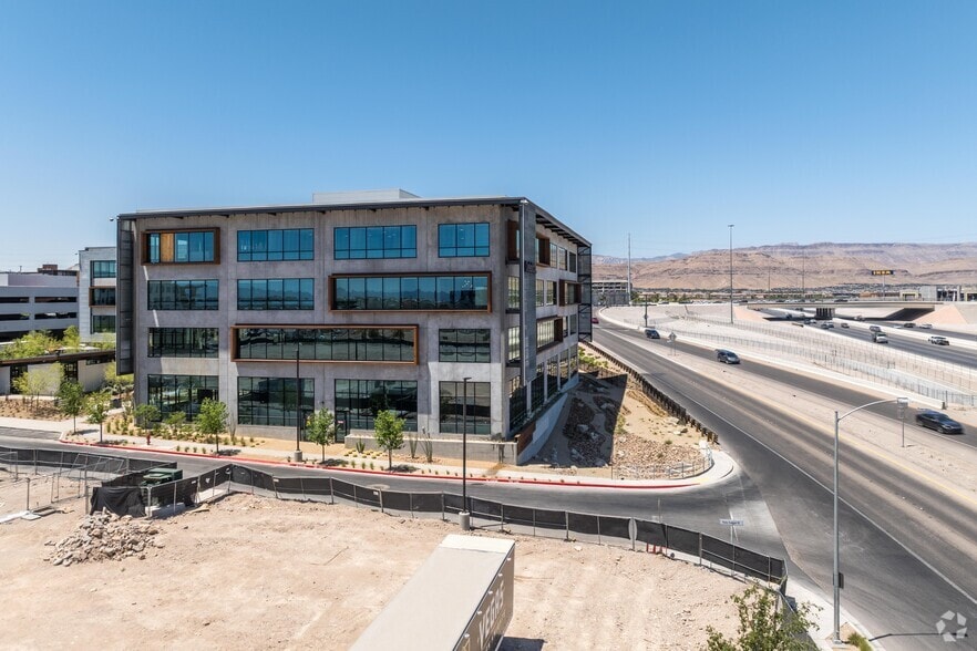 8474 Rozita Lee Ave, Las Vegas, NV for lease - Building Photo - Image 2 of 4
