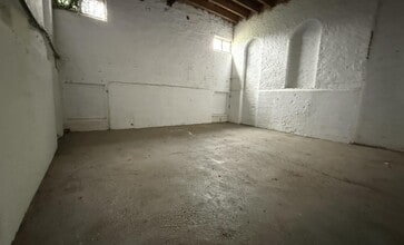 Ashford Rd, Faversham for lease Interior Photo- Image 2 of 4