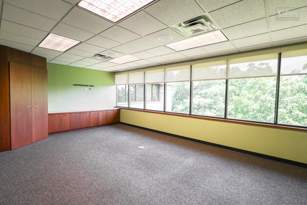101 Hillpointe Dr, Canonsburg, PA for lease Interior Photo- Image 1 of 7