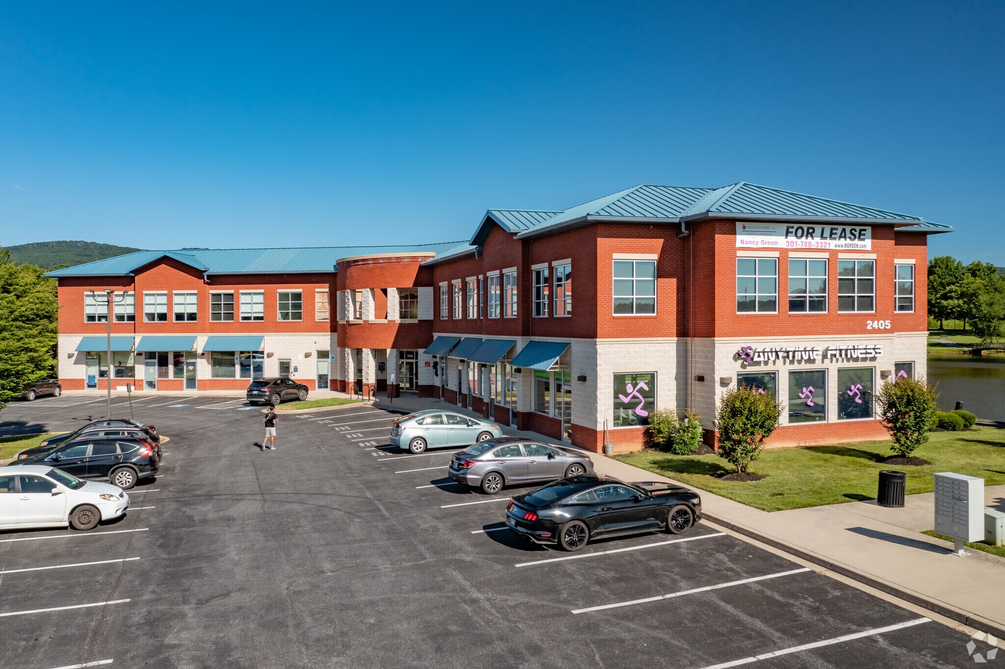 2405 Whittier Dr, Frederick, MD for lease Primary Photo- Image 1 of 10