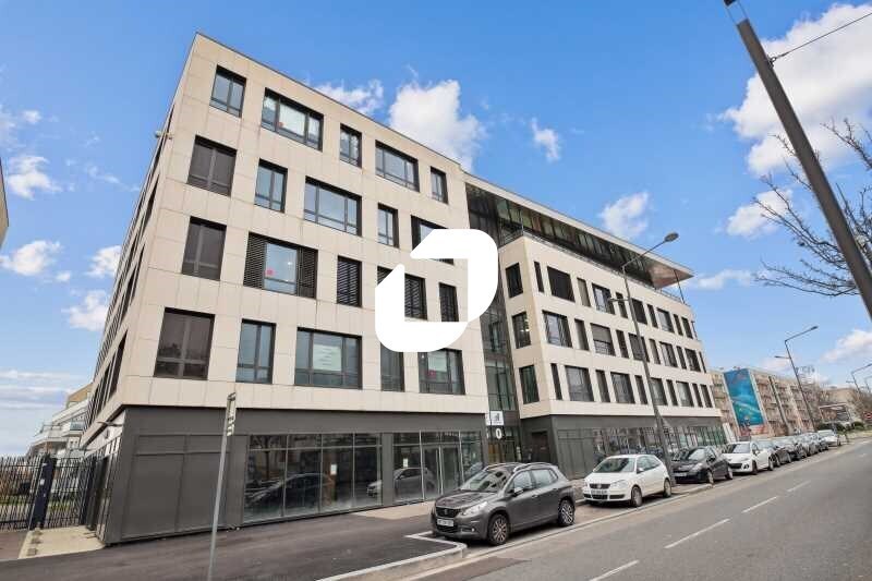 Office in Vénissieux for lease - Building Photo - Image 1 of 7