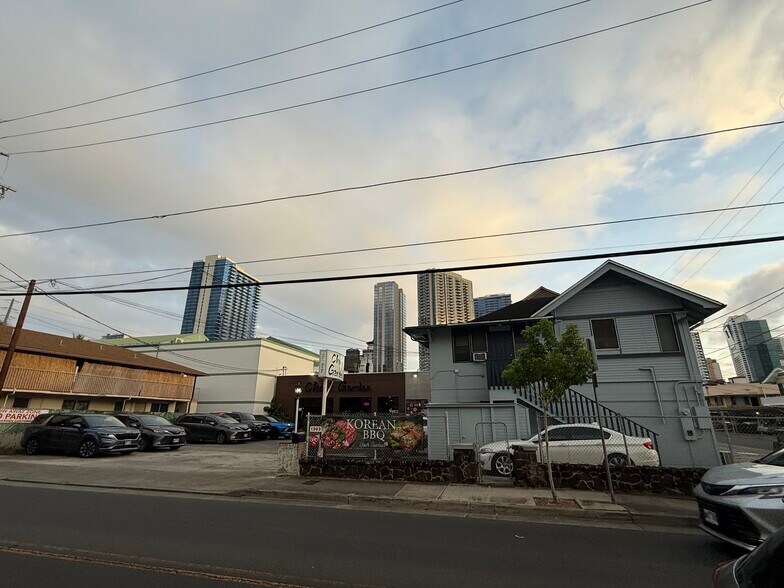 1303 Rycroft St, Honolulu, HI à louer - Photo du bâtiment - Image 1 de 15