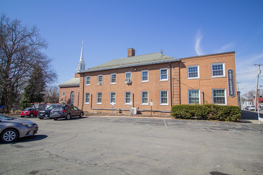 181 Western ave, Albany, NY à vendre - Photo du bâtiment - Image 3 de 40