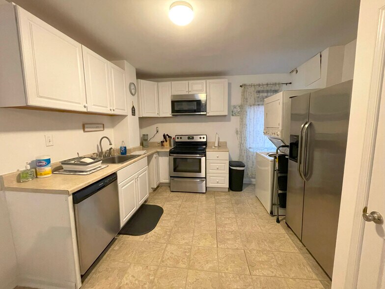 1110 Cathedral St, Baltimore, MD à vendre - Photo du bâtiment - Image 2 de 12