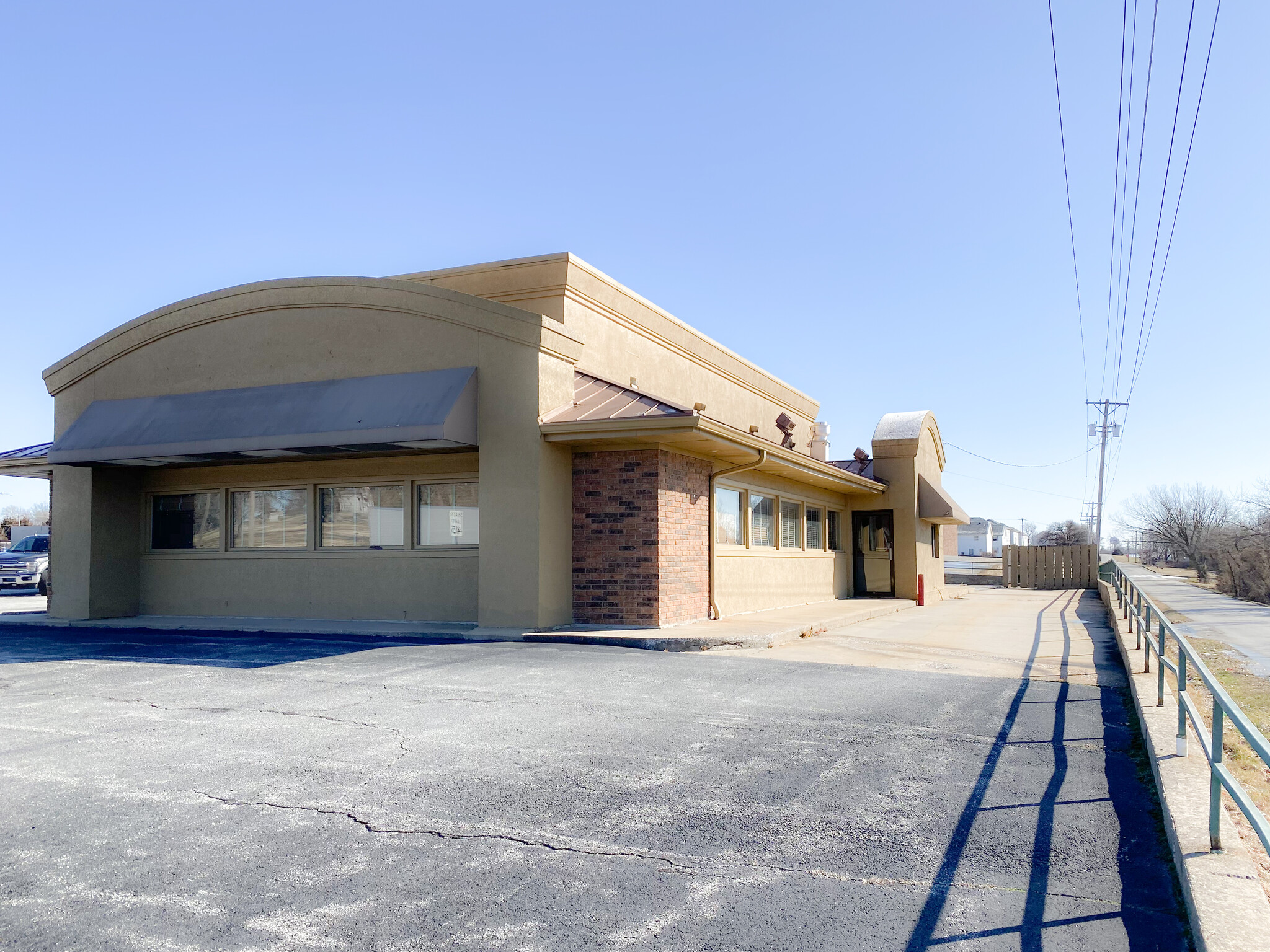 1897 S Madison St, Webb City, MO for sale Building Photo- Image 1 of 1