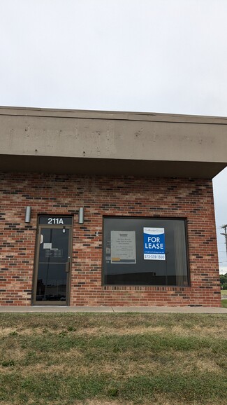 Plus de détails pour 211 S Kingshighway St, Cape Girardeau, MO - Vente au détail à louer