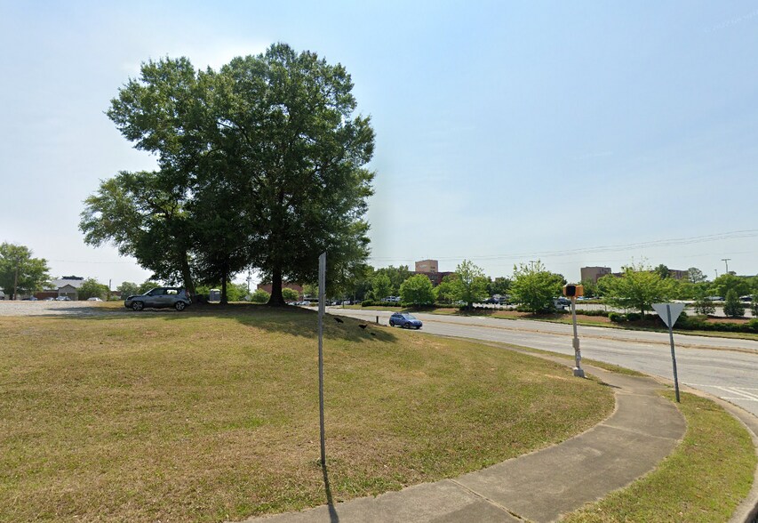 1953 7th Ave, Columbus, GA à vendre - Photo du bâtiment - Image 3 de 4