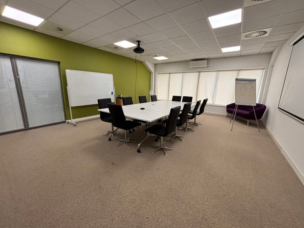 Hedge End, Southampton à louer Photo intérieure- Image 1 de 17