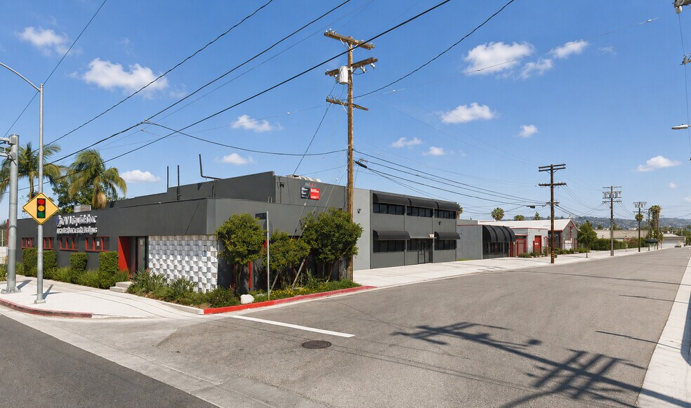 3361-3363 La Cienega Pl, Los Angeles, CA à louer - Photo du bâtiment - Image 2 de 4