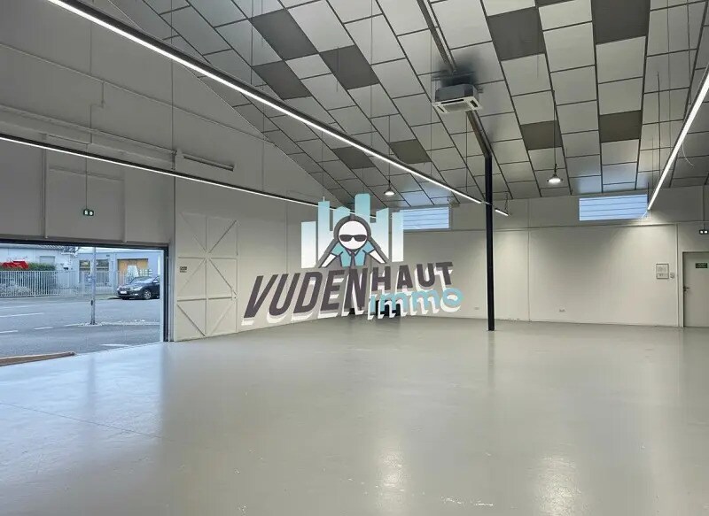 Retail in Portet-sur-Garonne for lease Interior Photo- Image 1 of 10