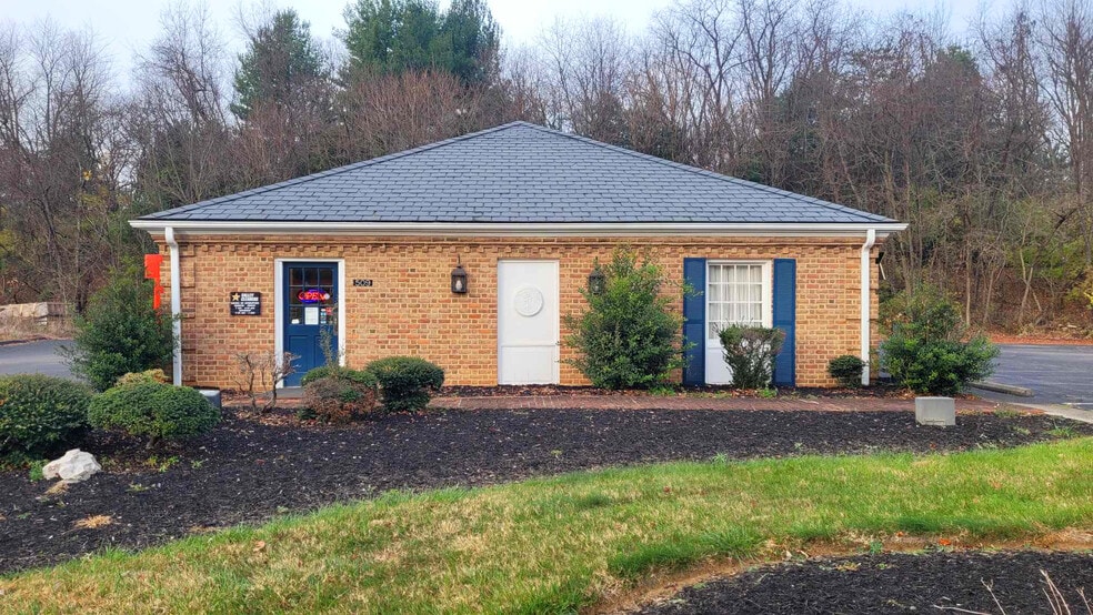 509 Roanoke Rd, Daleville, VA à vendre - Photo du bâtiment - Image 2 de 10