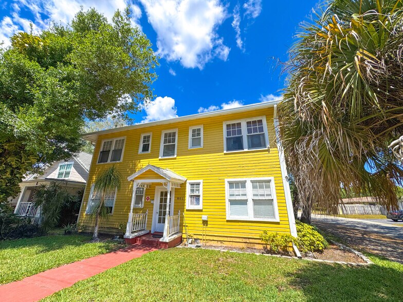 801 Coontie Ct, Fort Lauderdale, FL à vendre - Photo du bâtiment - Image 2 de 15