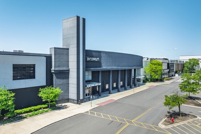 Plus de détails pour Former Sears + Auto Center Portfolio – Commerce de détail à vendre, Schaumburg, IL