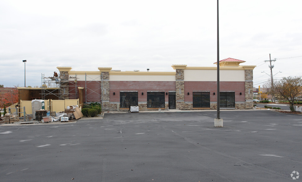 12025 Metcalf Ave, Overland Park, KS for lease - Building Photo - Image 2 of 2