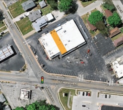 12-18 W Edwardsville Rd, Wood River, IL à louer Aérien- Image 1 de 2