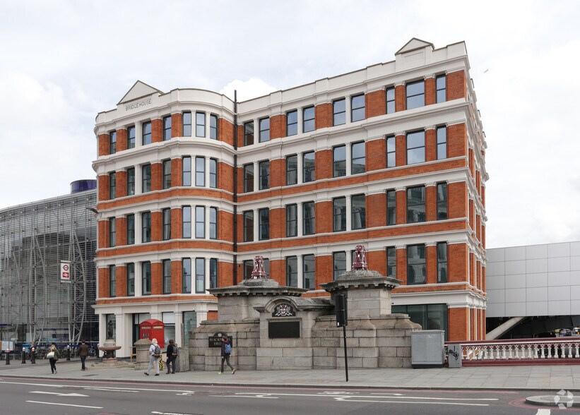 181 Queen Victoria St, Londres à louer - Photo du bâtiment - Image 2 de 6
