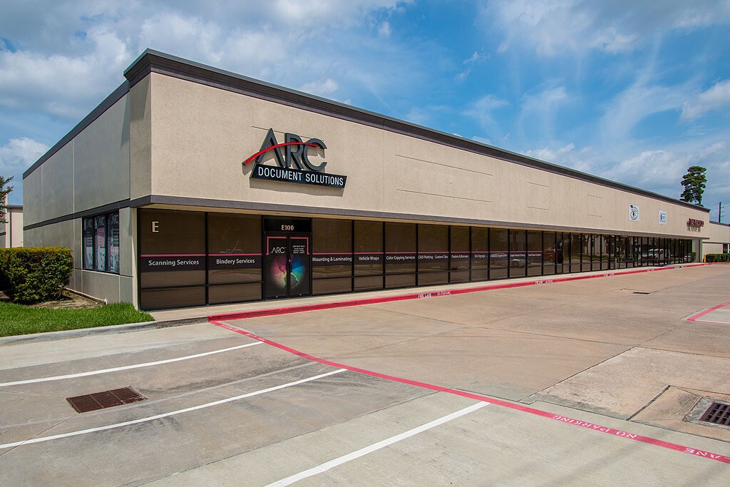 25003 Pitkin Rd, Spring, TX à louer Photo du bâtiment- Image 1 de 10