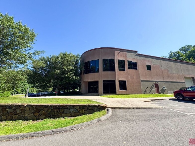 1 Hillside Dr, Wolcott, CT for sale - Building Photo - Image 2 of 28