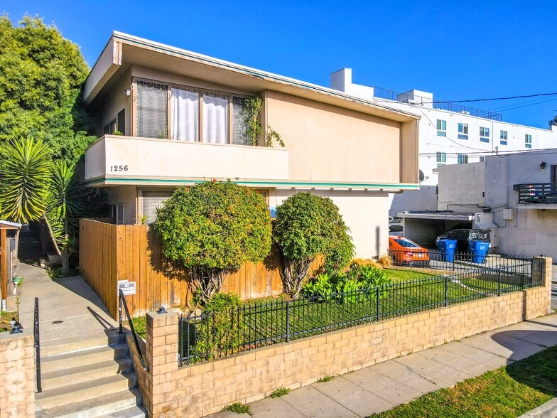 1256 S Westgate Ave, Los Angeles, CA for sale - Primary Photo - Image 1 of 26
