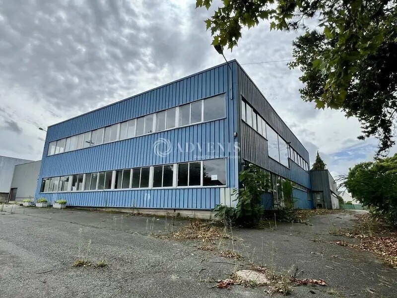 Office in SAINT-OUEN-L'AUMONE for lease Building Photo- Image 1 of 13