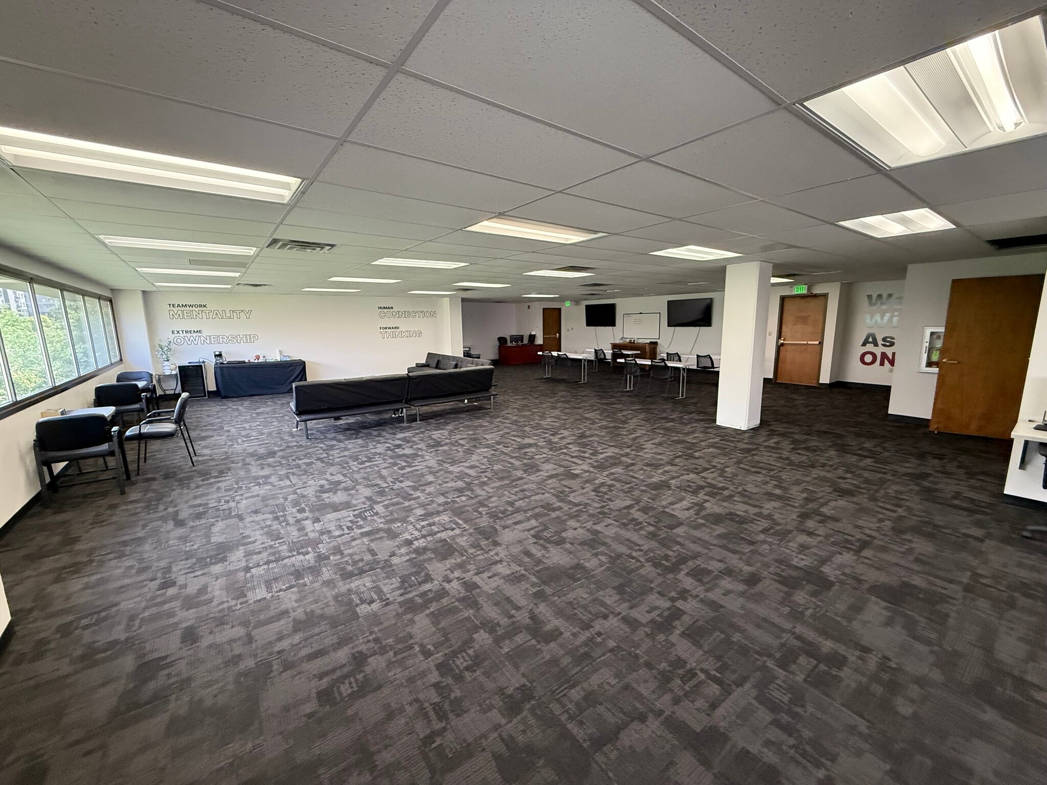 376 E 400 S, Salt Lake City, UT for lease Interior Photo- Image 1 of 2