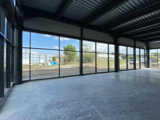 More details for 3 Rue Toussaint Catros, Le Haillan - Multiple Space Uses for Lease