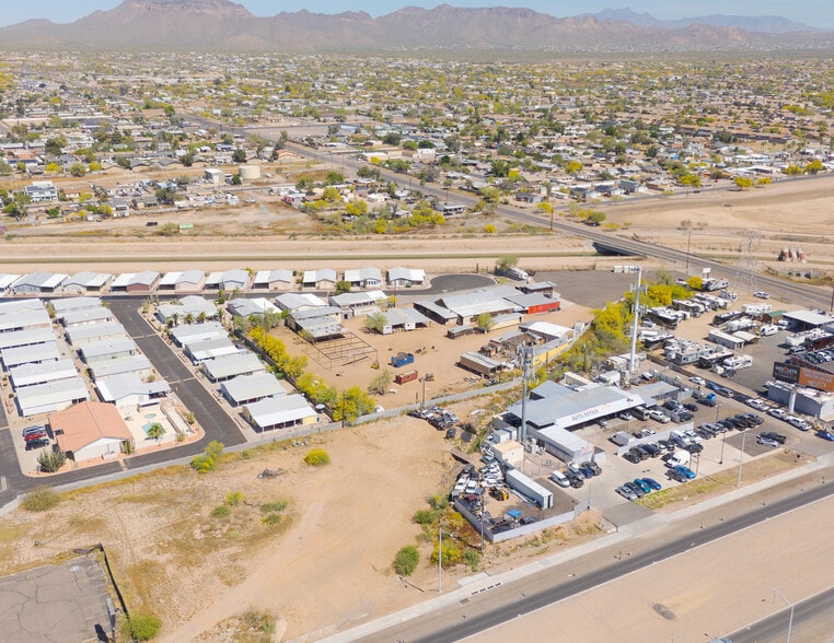 50 N Crismon Rd, Mesa, AZ à louer - Photo du bâtiment - Image 3 de 8