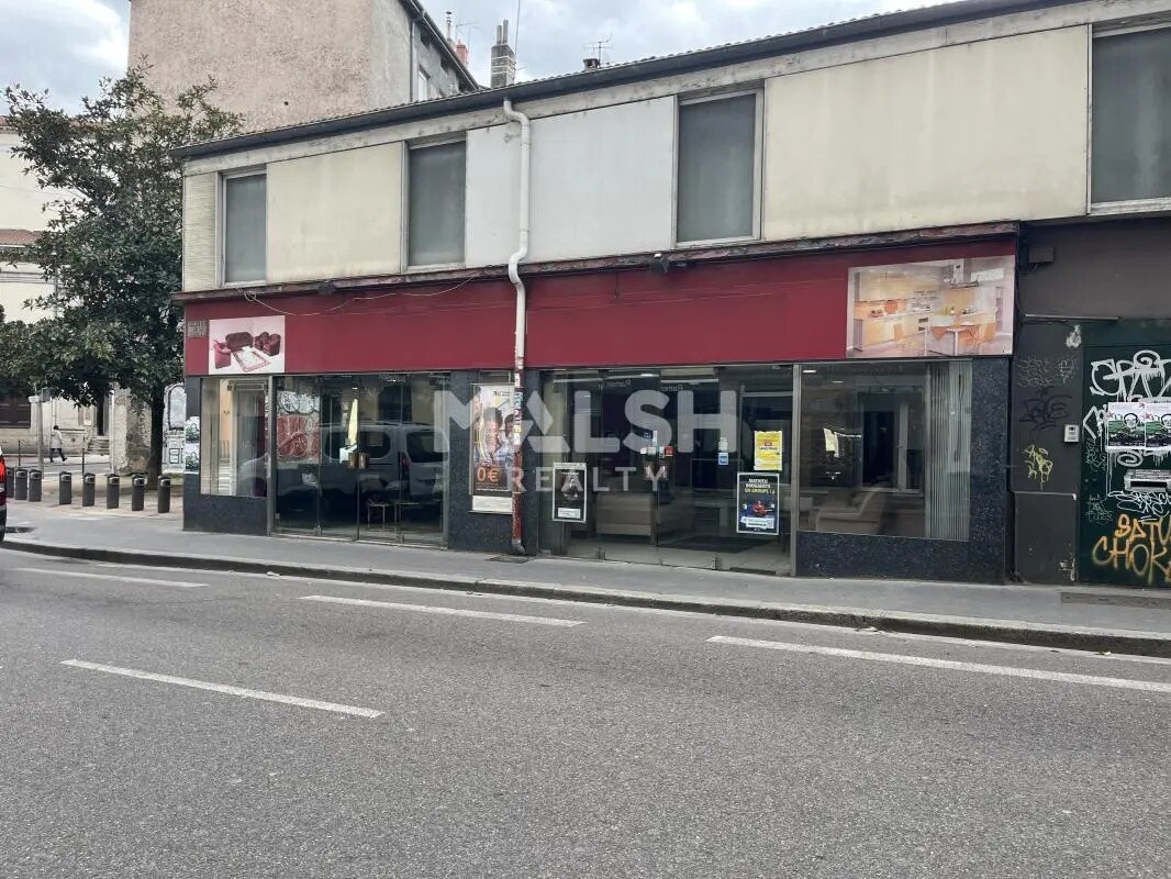 Retail in Lyon for lease Building Photo- Image 1 of 4