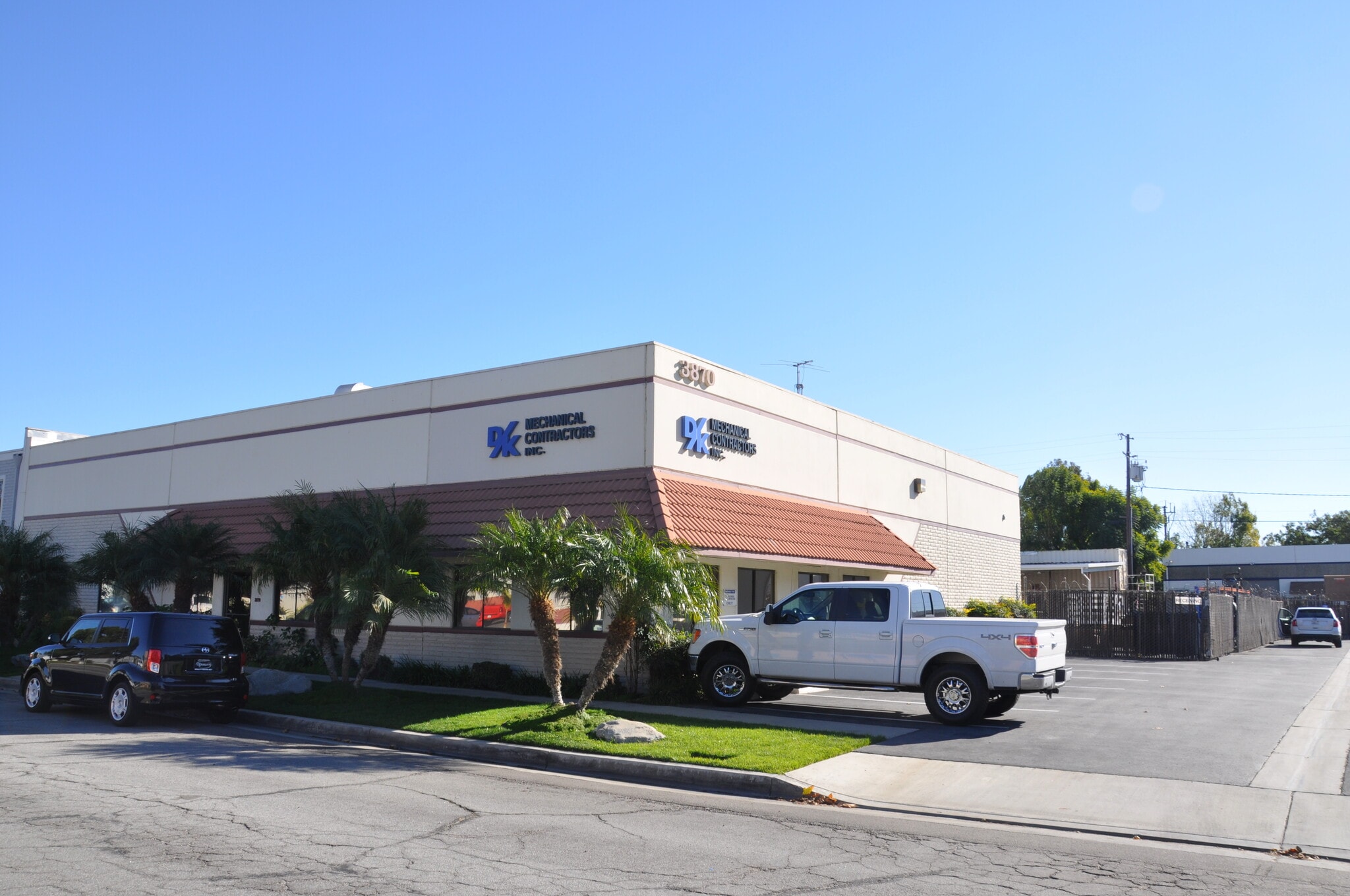 3870 E Eagle Dr, Anaheim, CA for lease Interior Photo- Image 1 of 1