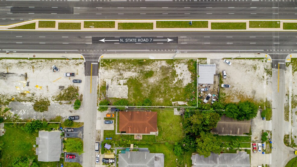 1201-1207 N State Road 7, Hollywood, FL à vendre - Photo du bâtiment - Image 3 de 4