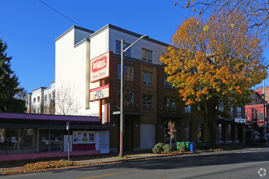 4469 Stone Way N, Seattle, WA for lease - Building Photo - Image 2 of 4