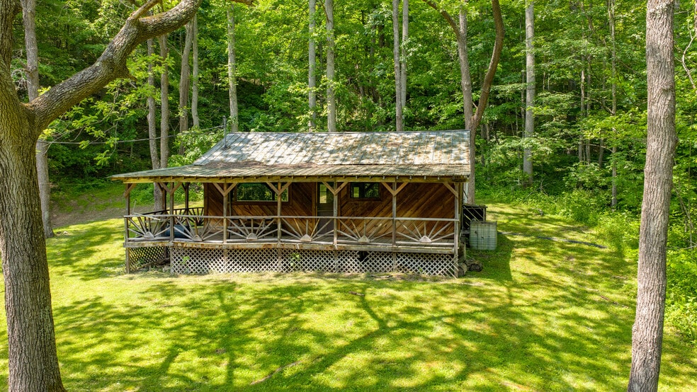 1413 Song Bird Ln, Grassy Meadows, WV for sale - Building Photo - Image 3 of 12