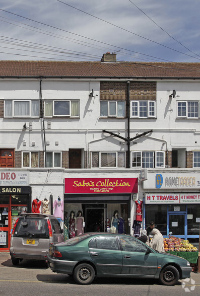 60 Leagrave Rd, Luton for sale - Primary Photo - Image 1 of 1