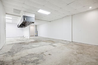2102-2112 Pease St, Houston, TX for lease Building Photo- Image 1 of 3