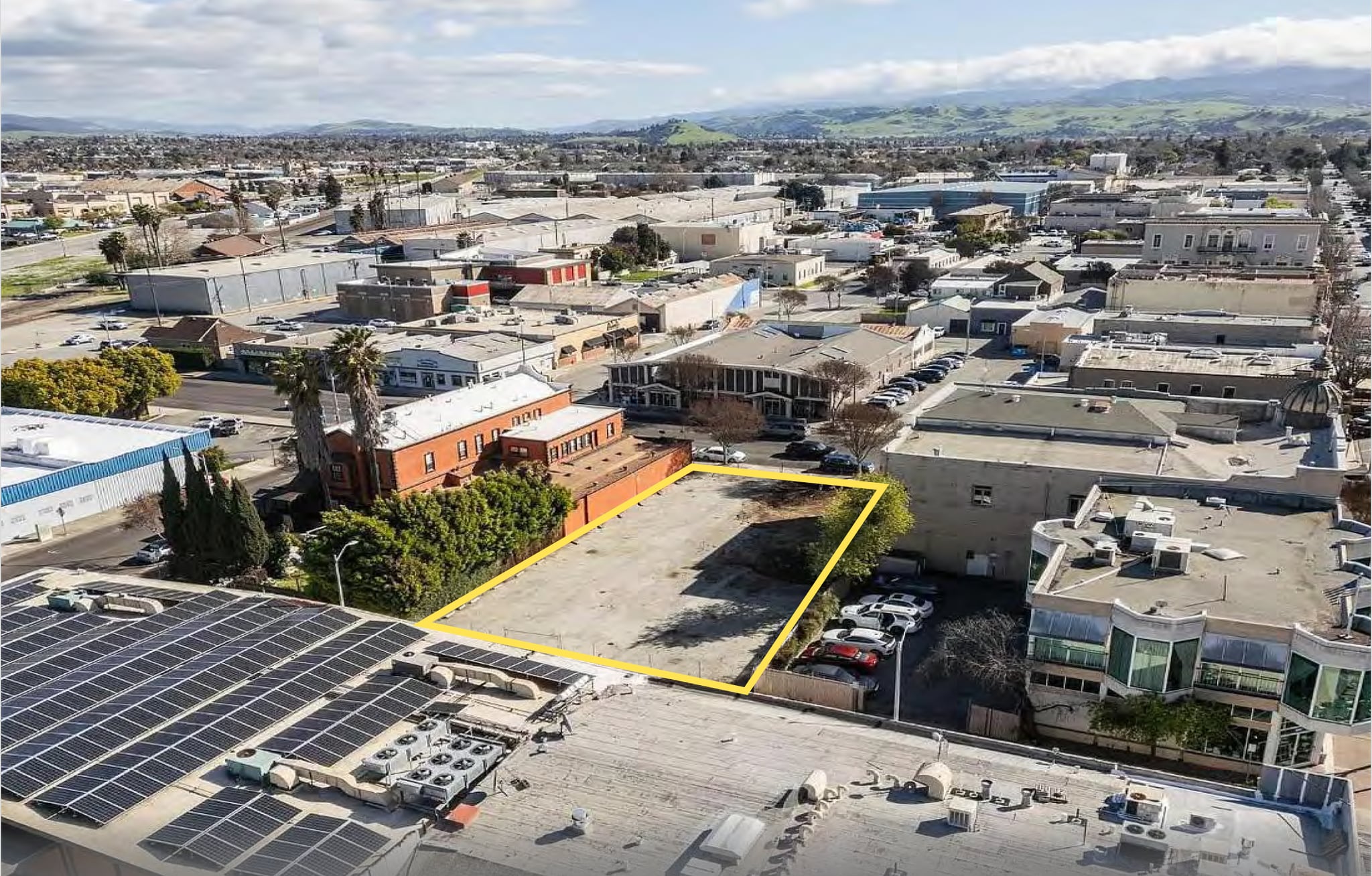 220 4th St, Hollister, CA for sale Primary Photo- Image 1 of 14