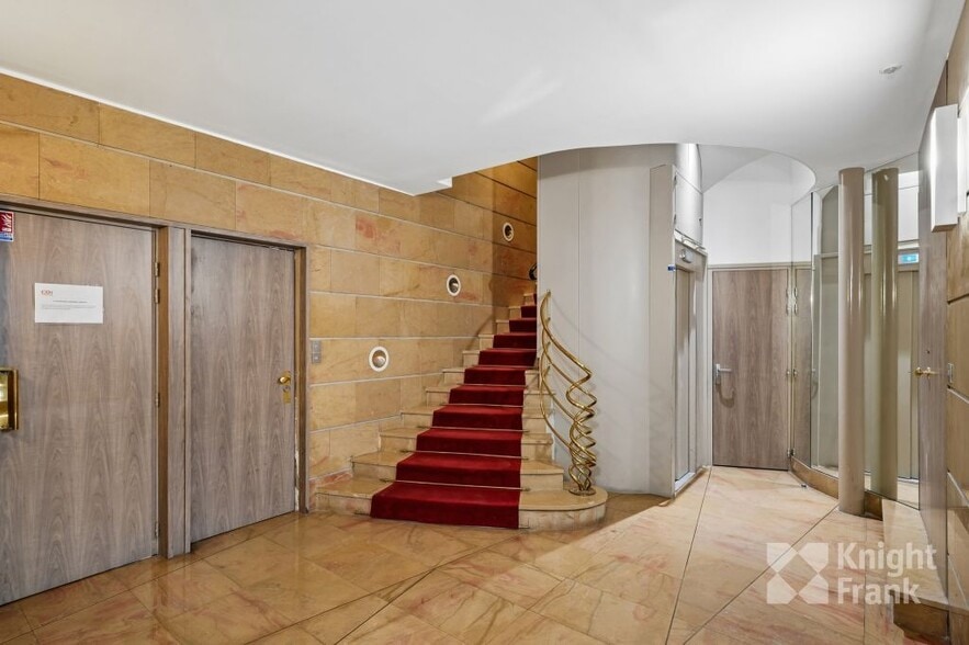 11 Rue Du Vingt-Neuf Juillet, Paris for lease - Lobby - Image 3 of 9