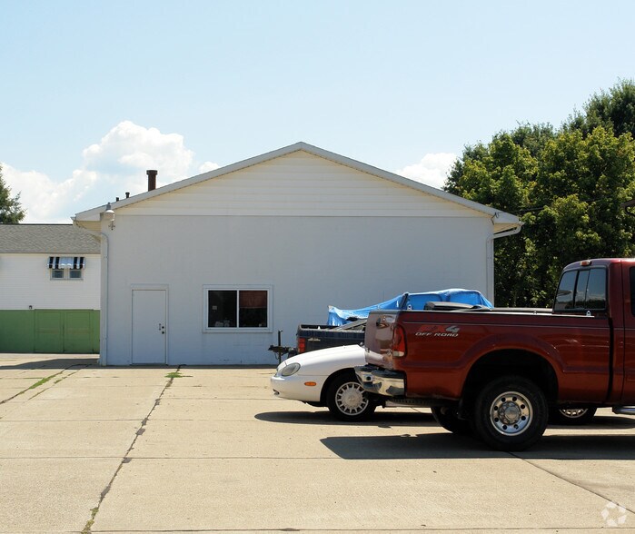 705 Division St, Parkersburg, WV for sale - Building Photo - Image 2 of 2