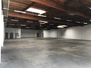 15401-15405 S San Pedro St, Gardena, CA à vendre Photo intérieure- Image 1 de 3