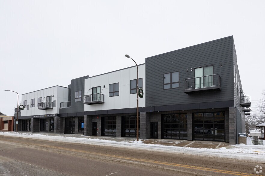 116-118 W Main St, Madelia, MN for lease - Primary Photo - Image 1 of 1